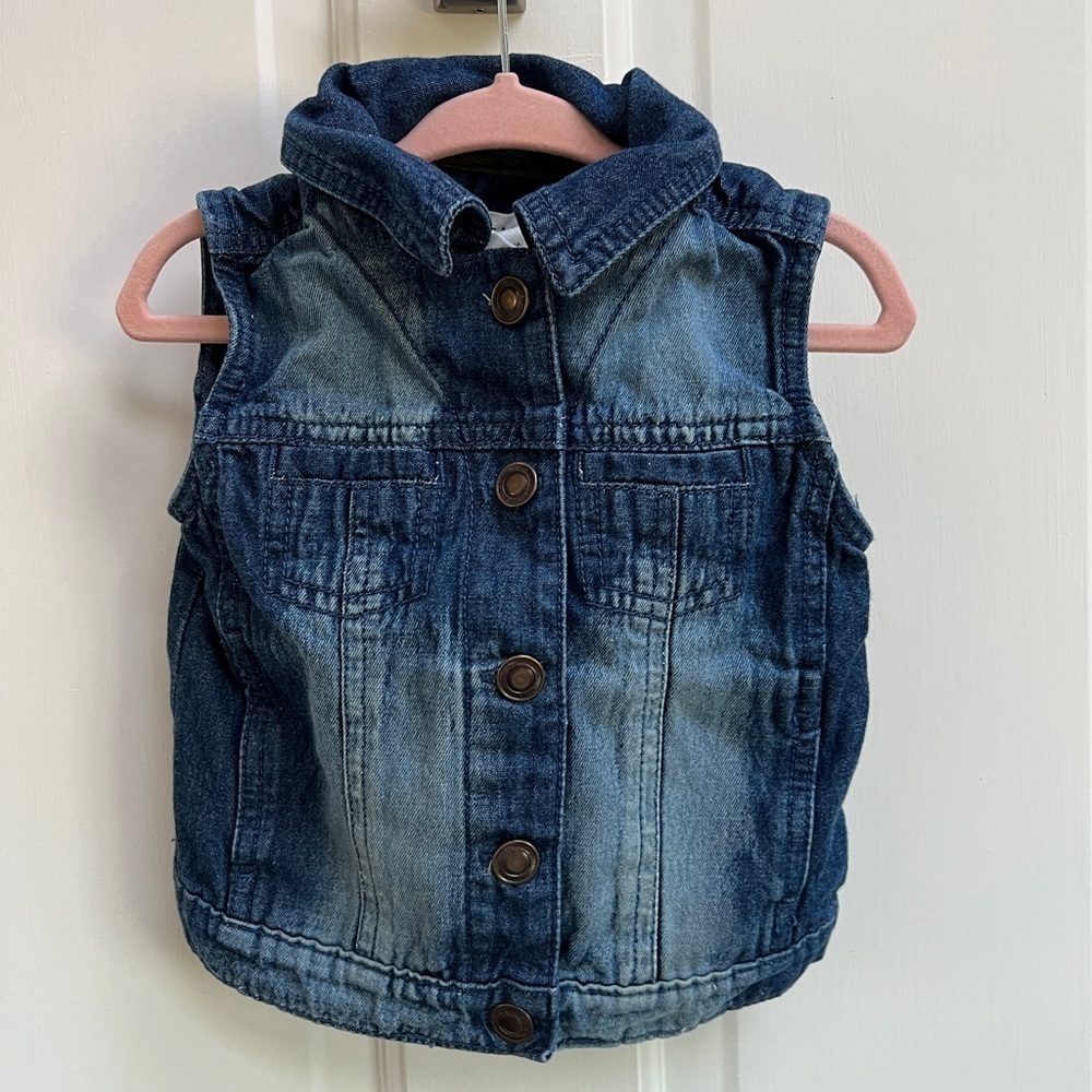 Artisan NY 24M Denim Sleeveless Vest